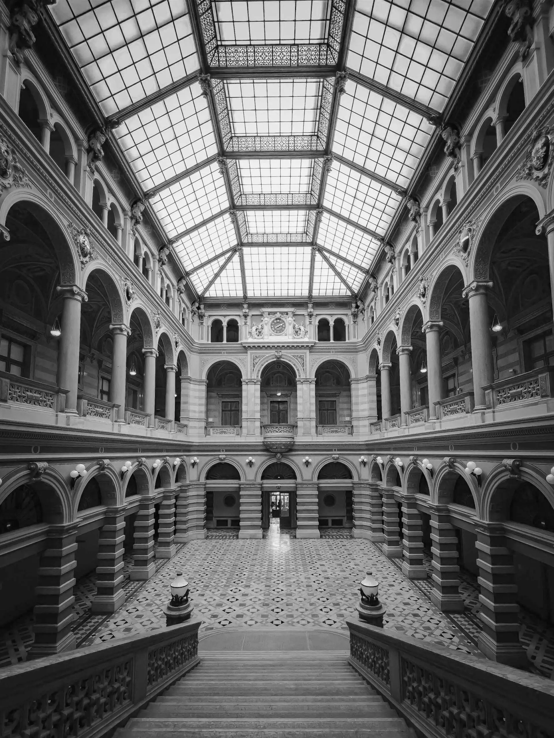 Adwokat Jelenia Góra obsługa prawna firm , hoteli